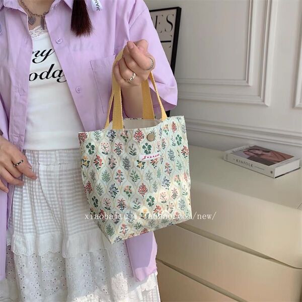 お弁当バッグ ランチバッグ お弁当袋 べんとうバッグ 小物入れ マザーバッグ プレゼント ギフト 花 通学通勤 ベビーカーバッグ