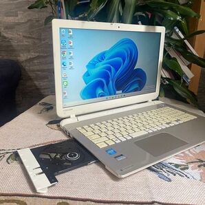 東芝 dynabook 15.6型 ノートパソコン Windows11