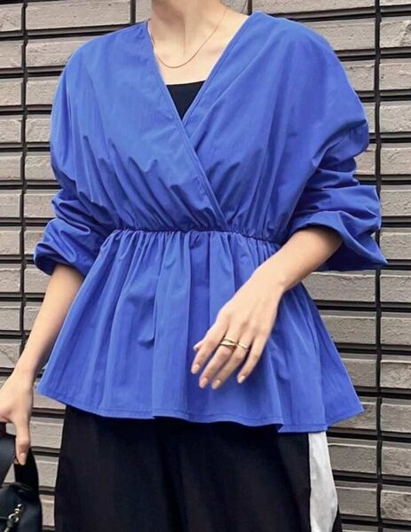 美品 シーイン SHEIN ブラウス Lサイズ 青 カットソー 長袖