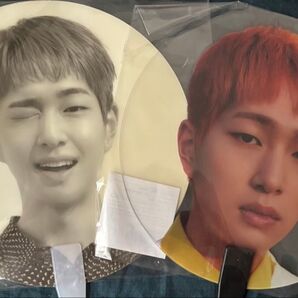 SHINee オニュ 公式うちわ 2枚セット おまけ付き