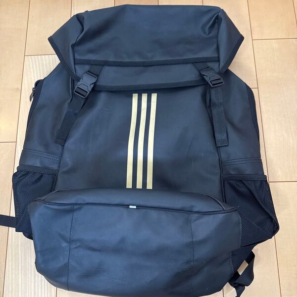 adidas アディダス リュックサック 32L ブラックxマットゴールド
