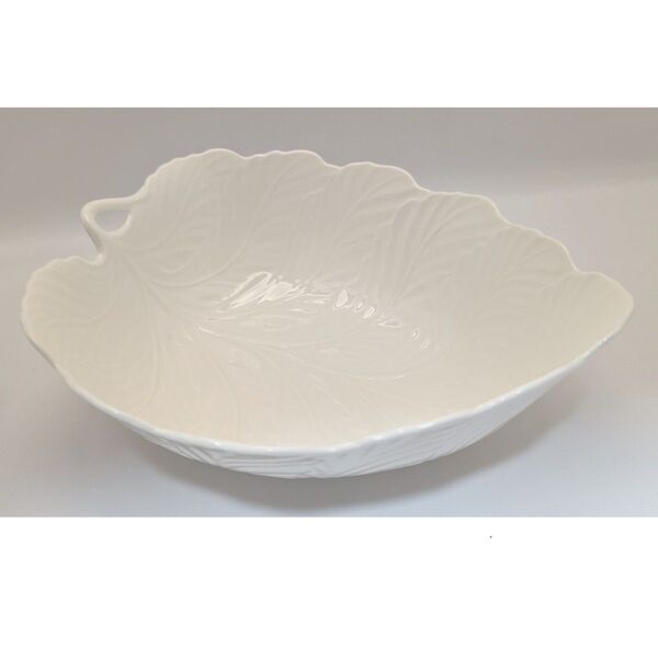 ナルミ ボーンチャイナ リーフ型サラダボウル Bone China