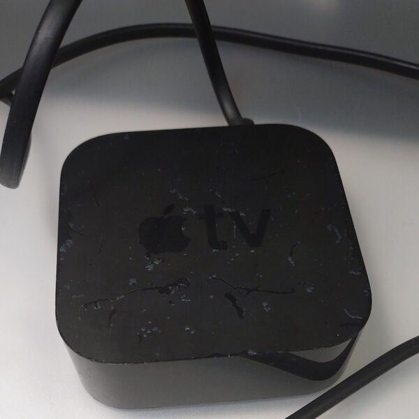 Apple TV 第4世代 傷あり リモコン無し