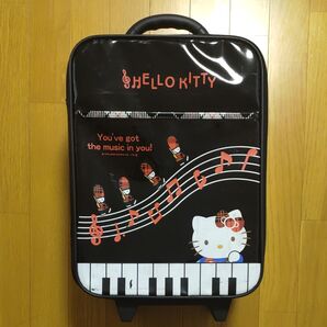 中古品【キャリーケース】ハローキティ エナメル生地