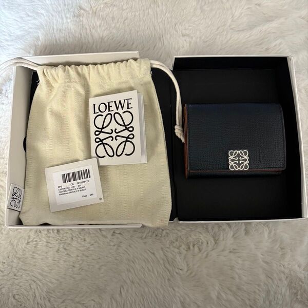 ロエベ LOEWE 三折財布小銭入付き レディース C821TR2X02 1100 アナグラム トライフォールド ウォレット