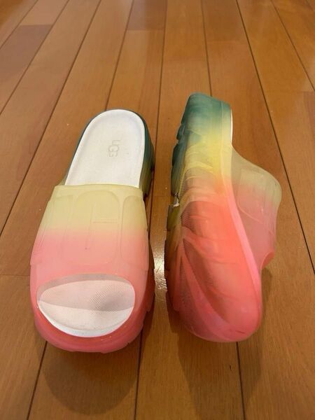 UGG Jella ジェラ クリア ウォーターカラー スライドサンダル