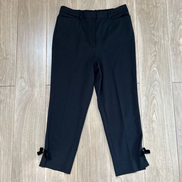 TO BE CHIC パンツ テーパード ブラック ベロアリボン