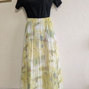 ティティベイト プリーツスカート