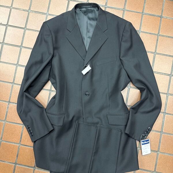 新品☆未使用【人気の礼服★A8 3L】3Bシングルスーツ メンズスーツ ブラックスーツ 背抜き アジャスター 喪服 黒
