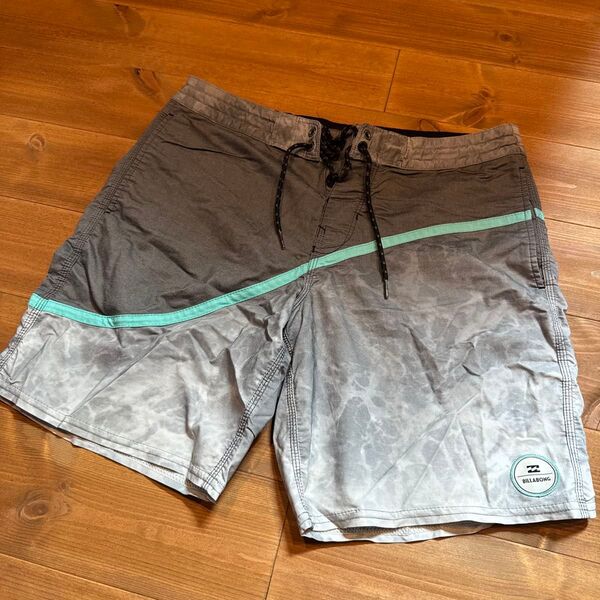 Billabong ボードショーツ 30