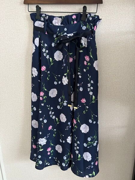 MAJESTIC LEGON☆花柄 Aラインスカート マジェスティックレゴン Mサイズ