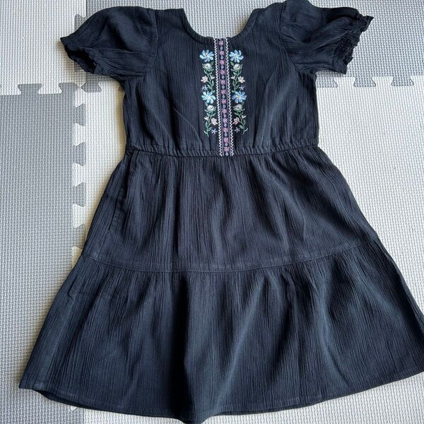 ワンピース 黒 100cm any FAM