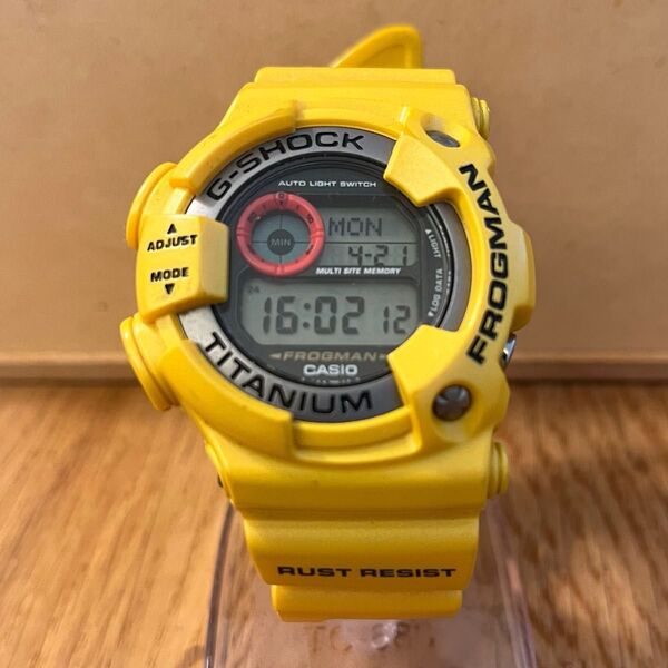 G-SHOCK FROGMAN DW9900 赤目