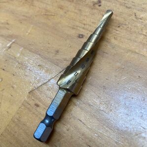 ステップドリル スパイラル タケノコドリル ピラミッドドリル 4mm〜12mm インパクトドライバー六角軸
