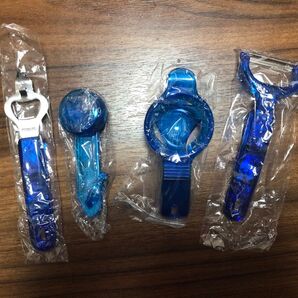 キッチンツール4点セット 皮むき、絞り器、栓抜き、計量スプーン