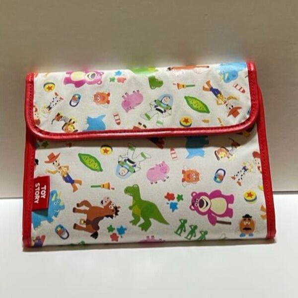 トイストーリー マルチケース 母子手帳 ケース 大容量 お薬手帳入れ トラベルポーチ チケット入れ