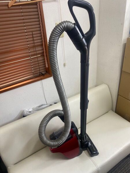 TOSHIBA 東芝クリーナー 東芝 サイクロン式掃除機 掃除機 VC-C3 TORNEO 動作確認済み 2019年製 レッド