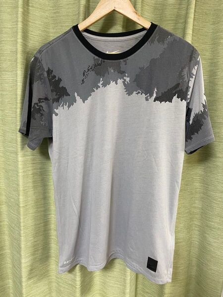 NIKEナイキ Tシャツ 迷彩柄 グレーミリタリー DRY-FIT Lサイズ ワイルドスタイルTシャツ 半袖 グレー カットソー
