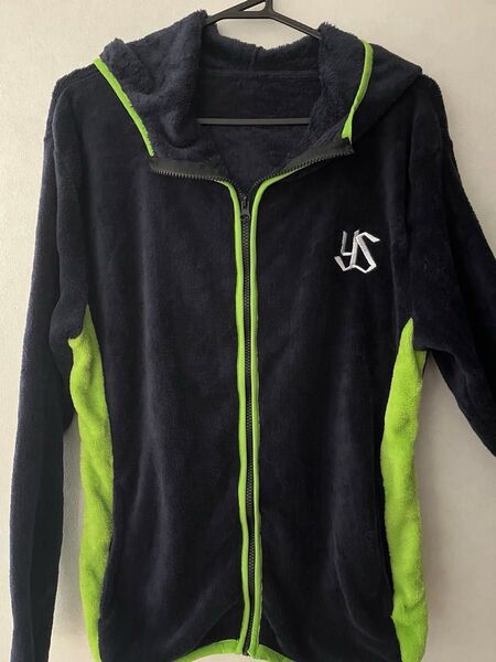 ヤクルトスワローズ ジップアップパーカー ネイビー×グリーン ロゴ入り