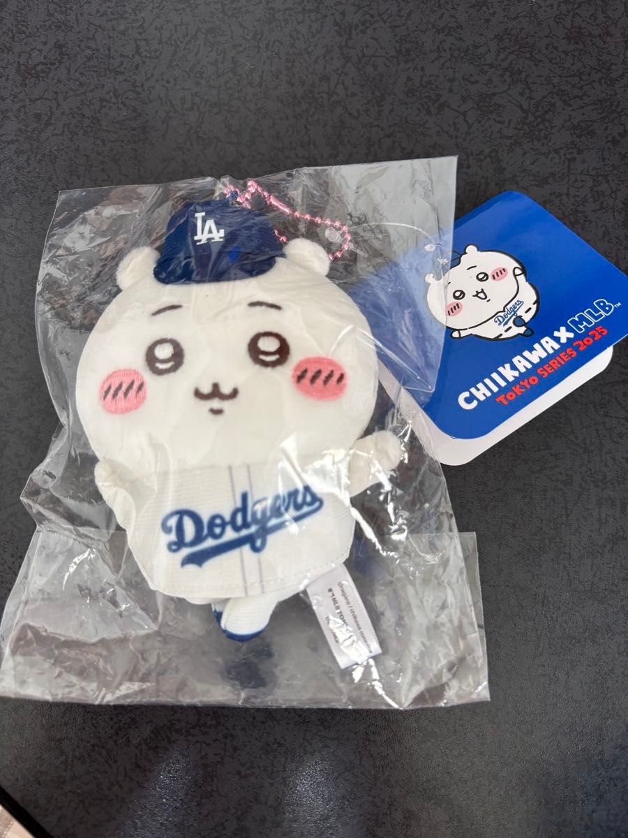 ハンドタオル ちいかわ MLB TOKYO SERIES タオル ハンカチ ハンドタオル ちいかわ MLB TOKYO SERIES タオル ハンカチ