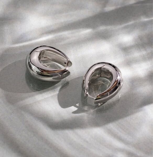 Tom Wood トムウッド ピアス 両耳用 ice hoop small アイス フープ スモール シルバー