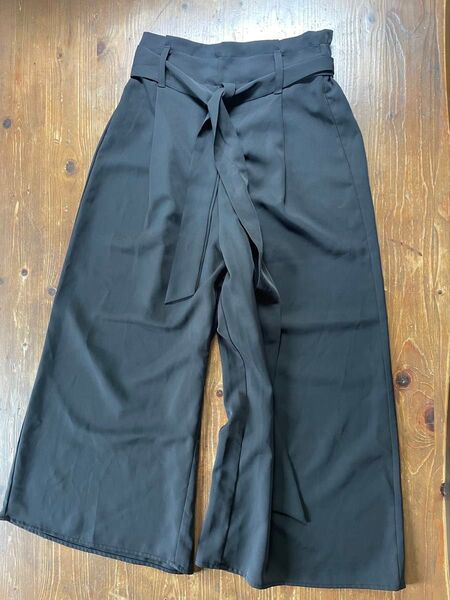 GU 黒のガウチョパンツ M