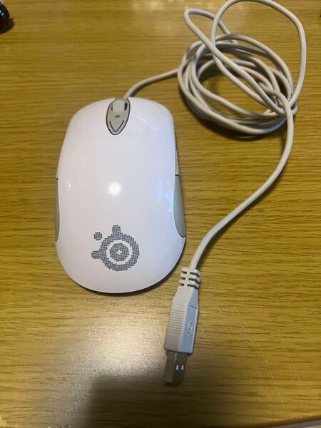 SteelSeries Kinzu V2 White ゲーミングマウス