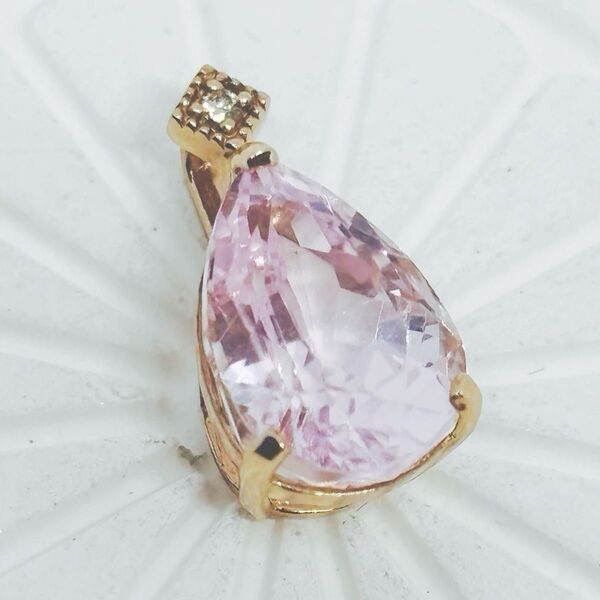 うるうる キラキラ クンツァイト3.5ct K18ペンダントヘッド