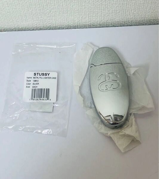 美品 STUSSY METAL PILL LIGHTER CASE シルバー ステューシー メタルピルライターケース