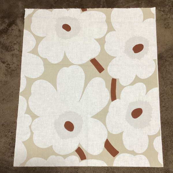 Marimekko マリメッコ ファブリック ピエニウニッコ 40cm×46cm 生地 はぎれ 水通し済