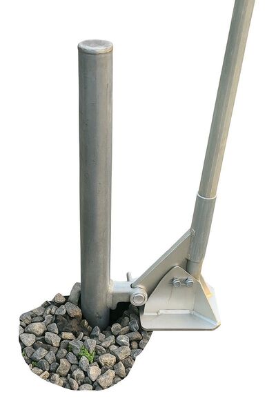 杭抜き 機器 重機 人力で 48.6mm パイプ 杭 を テコの原理で人力で撤去