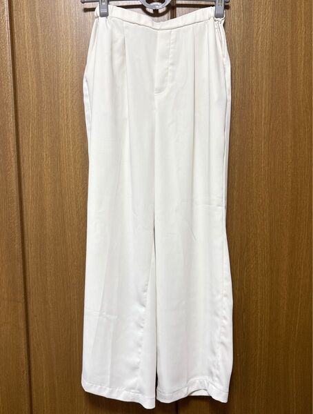 アメリカンホリック タック ワイドパンツ ウエストゴム M アイボリー 未使用