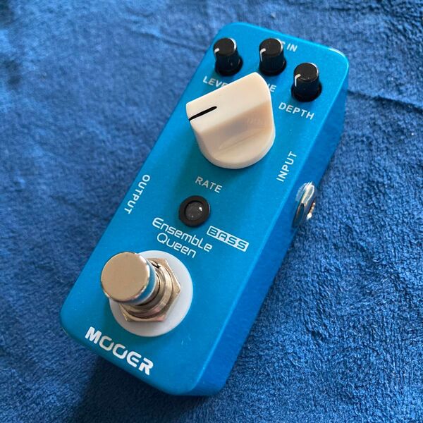 【新品に近い】MOOER Ensemble Queen/コーラス ベースエフェクター