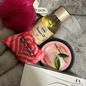 THE BODY SHOP ピンクグレープフルーツ バスグッズ