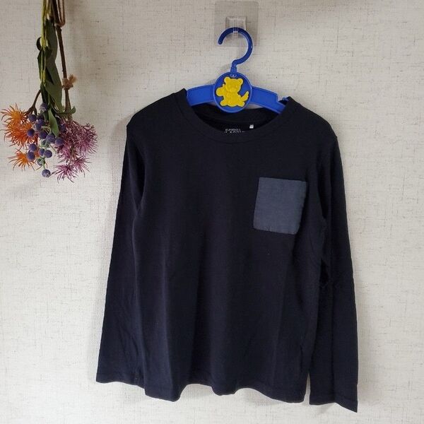 ☆西松屋☆ロンT☆長袖Tシャツ☆カットソー☆ブラック☆130cm☆