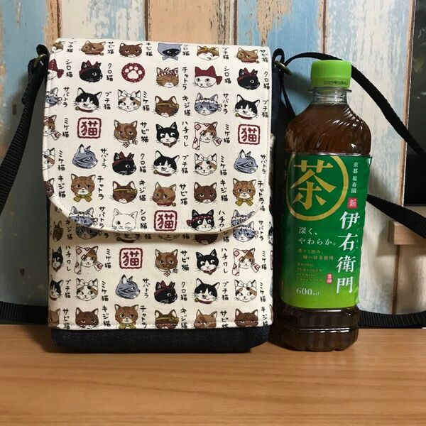 559 生成色 ネコ 猫図鑑 デニム ハンドメイド スマホポーチ