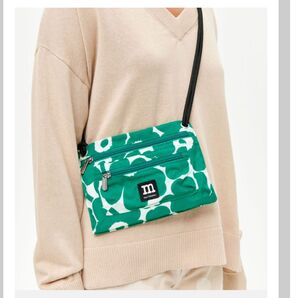 新品未使用タグ付き!!marimekko ショルダーバッグ ウニッコ グリーン定価9350円