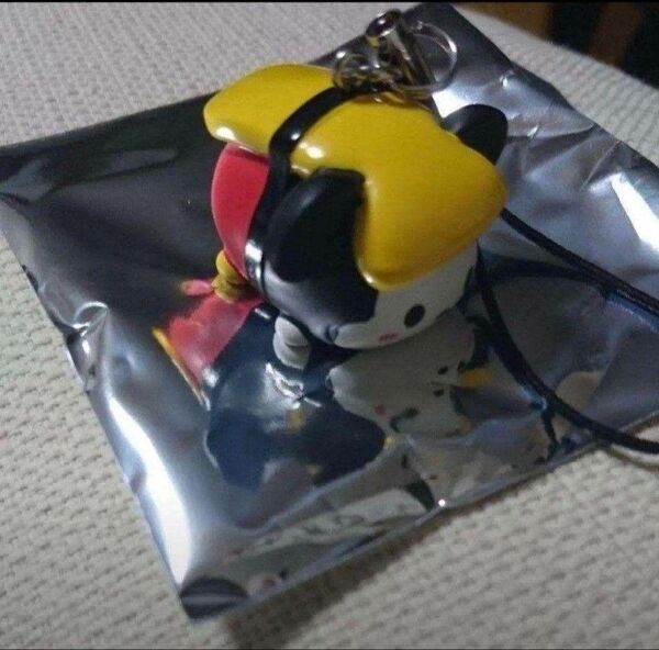 ディズニーストア シークレットストラップ 卵 お寿司 ミッキー キーホルダー