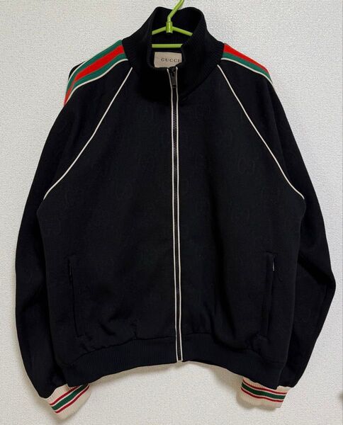 GUCCIパーカー