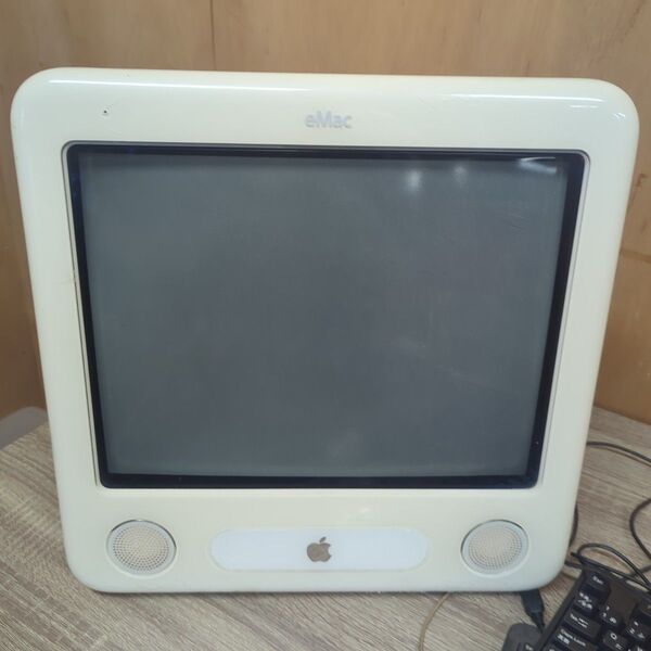 【ビンテージパソコン】Apple eMac 通電のみ確認済 ジャンク品