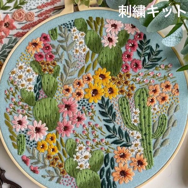 【ラスト1点】たくさんのお花でいっぱいのフランス刺繍 刺繍キット フレーム お花畑 ハンドメイド インテリア 青