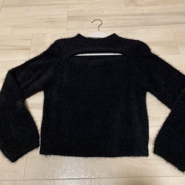 one way 胸開きニット 美品