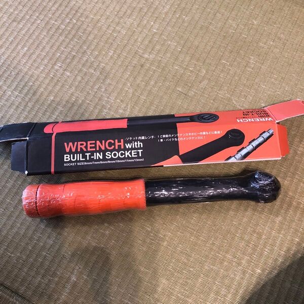WRENCH ソケット内蔵レンチ