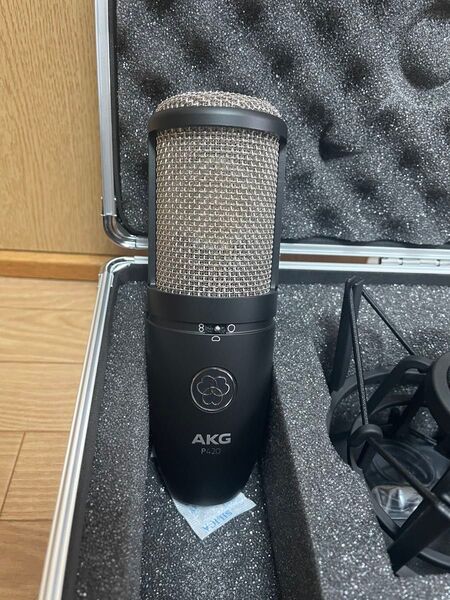 新品同様AKG P420コンデンサーマイク ハードケース付き 2