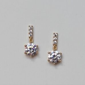 ピアス 揺れる1粒CZダイヤ