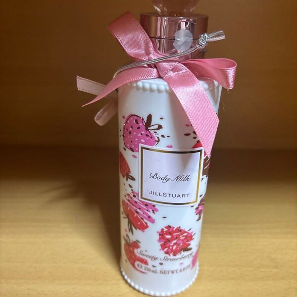 JILLSTUART ジルスチュアート ボディミルク スイートストロベリー 250ml