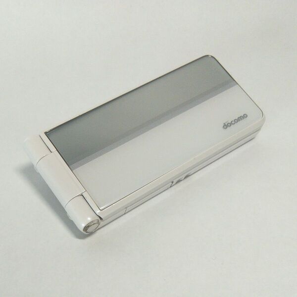 Panasonic P-01F(FOMA) ホワイト