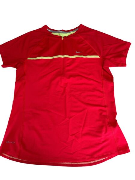 ナイキDRI-FIT 半袖Lトップス オレンジレッドTシャツスポーツファッション NIKE 半袖シャツ レッド レディース