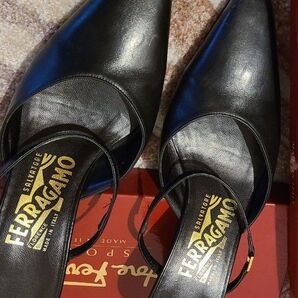 フェラガモ黒革Ferragamoヒールサンダル ビジネスシューズ パンプス【美品】