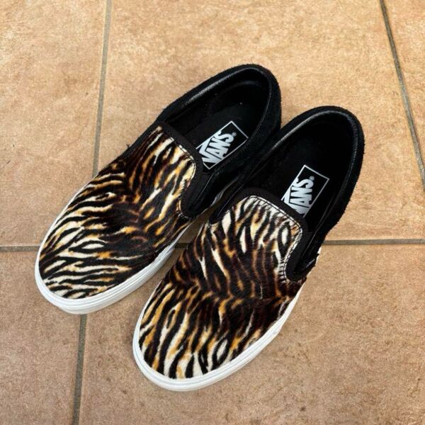 VANS CLASSIC SLIP-ON BLACK/TIGER バンズタイガー スリッポン
